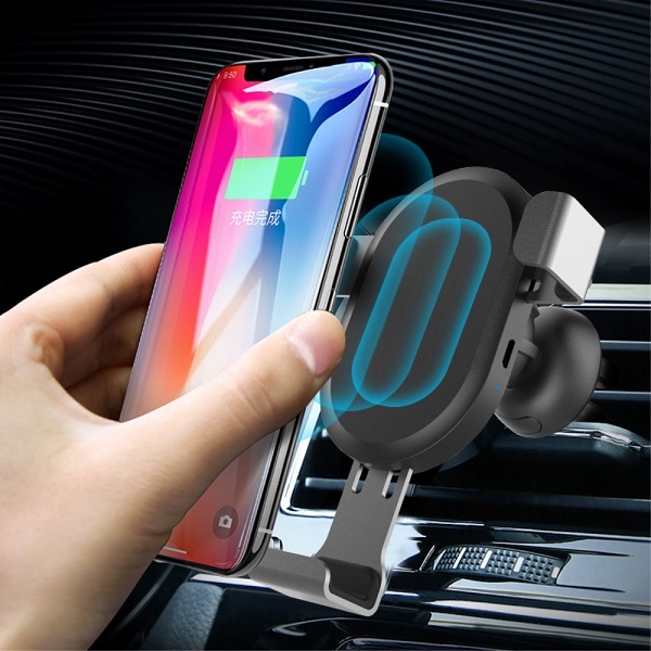 Car phone holder converts your smartphone into a navigation system